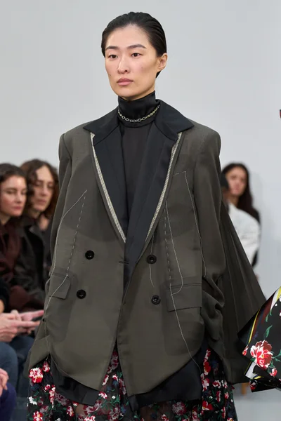 Look 60